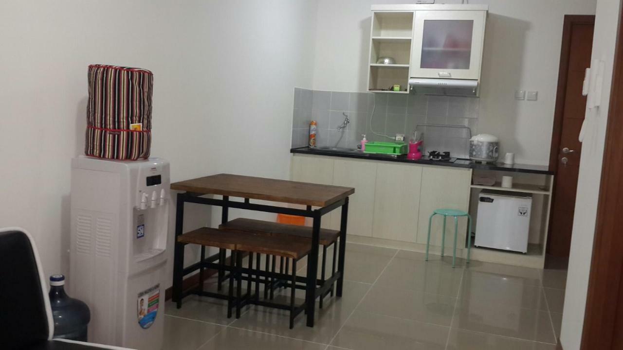 Robert'S Condominium Jakarta Exterior foto