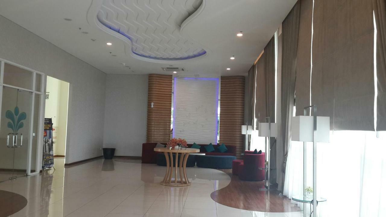 Robert'S Condominium Jakarta Exterior foto