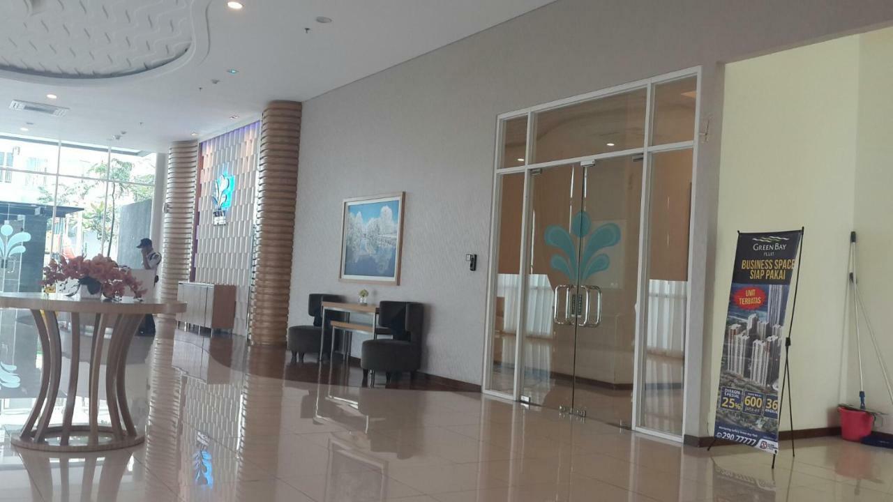 Robert'S Condominium Jakarta Exterior foto