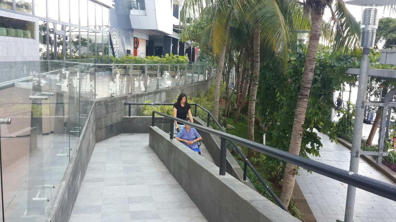 Robert'S Condominium Jakarta Exterior foto