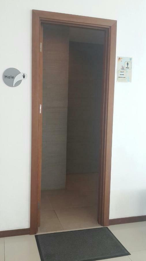 Robert'S Condominium Jakarta Exterior foto
