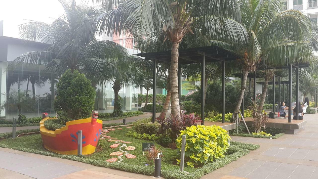 Robert'S Condominium Jakarta Exterior foto